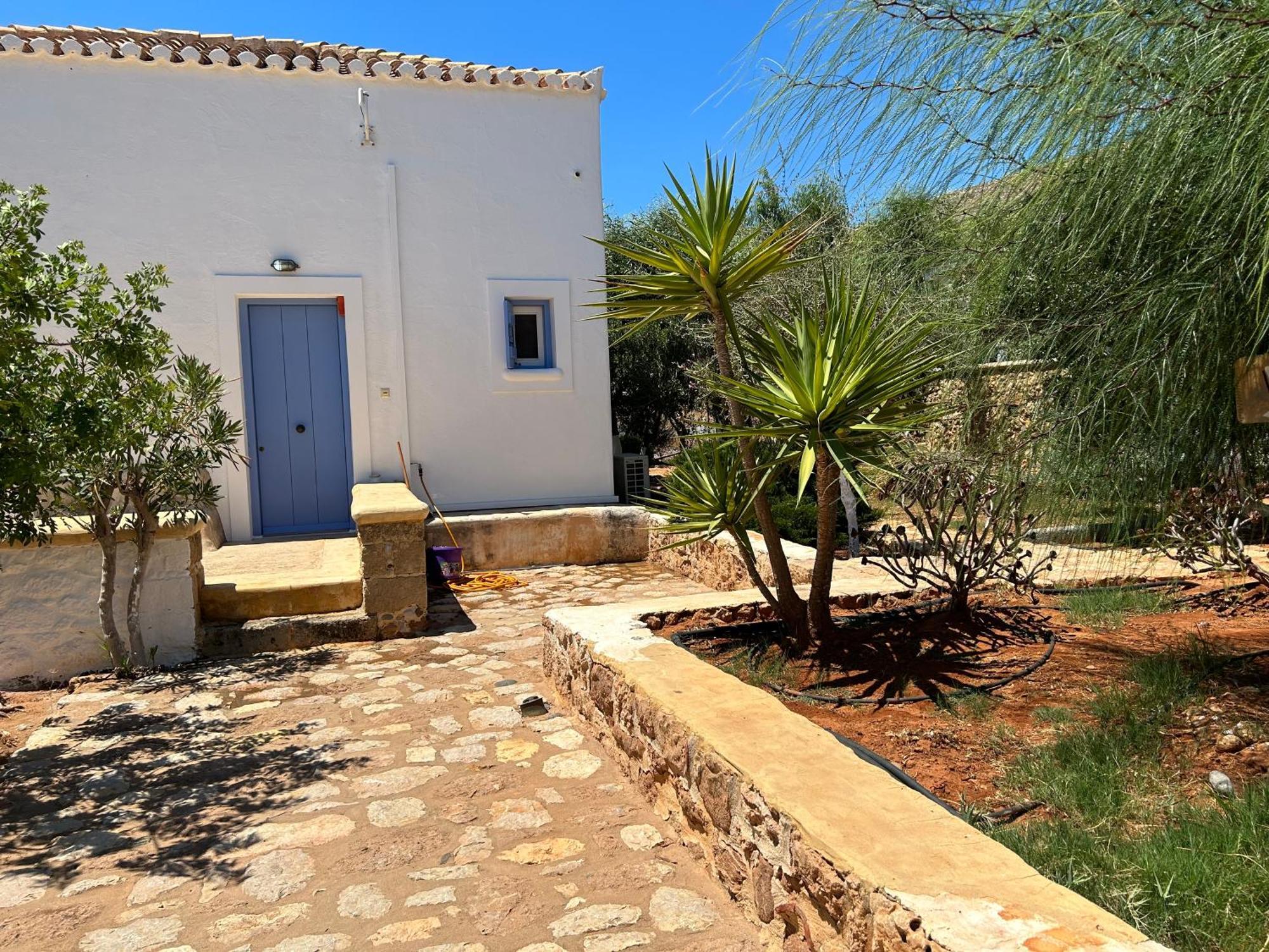 Simos Suites Elafonissos Exterior photo